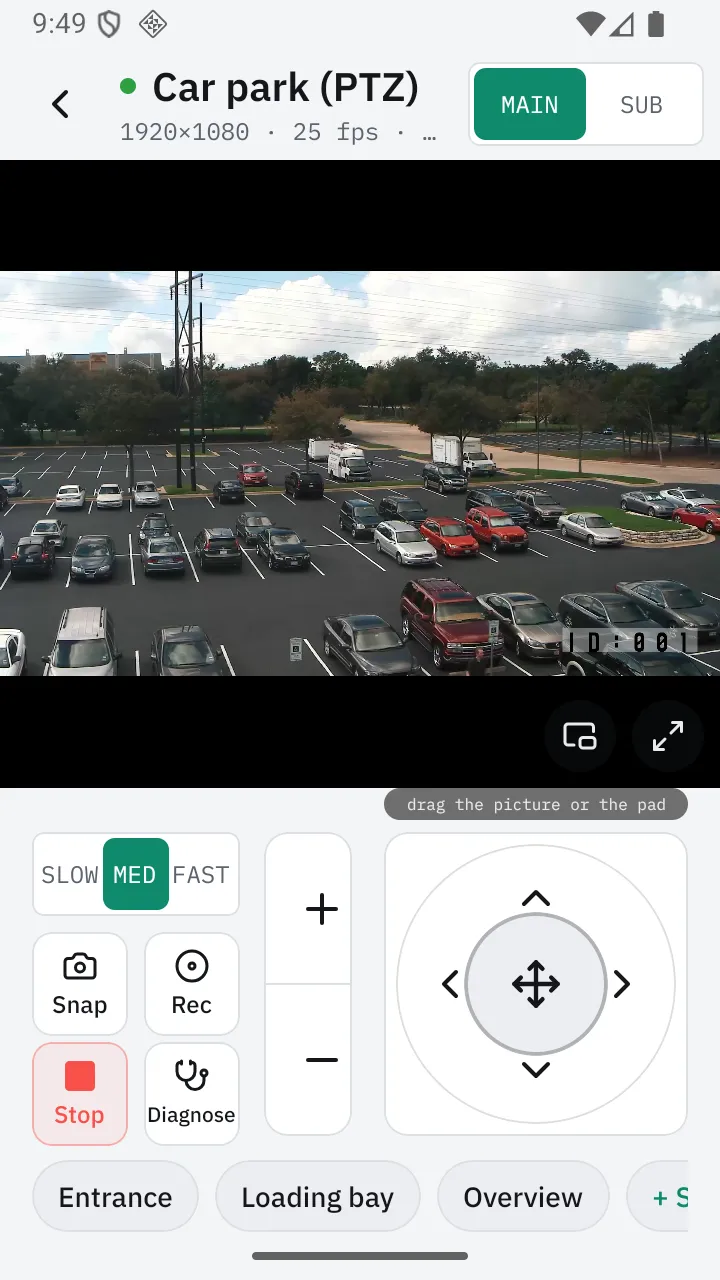 Live view on an Android phone in the light theme: the car park picture, the full/lighter picture switch, the speed selector, snapshot, record, stop and diagnose, a zoom rocker, the pan-tilt pad and saved positions.